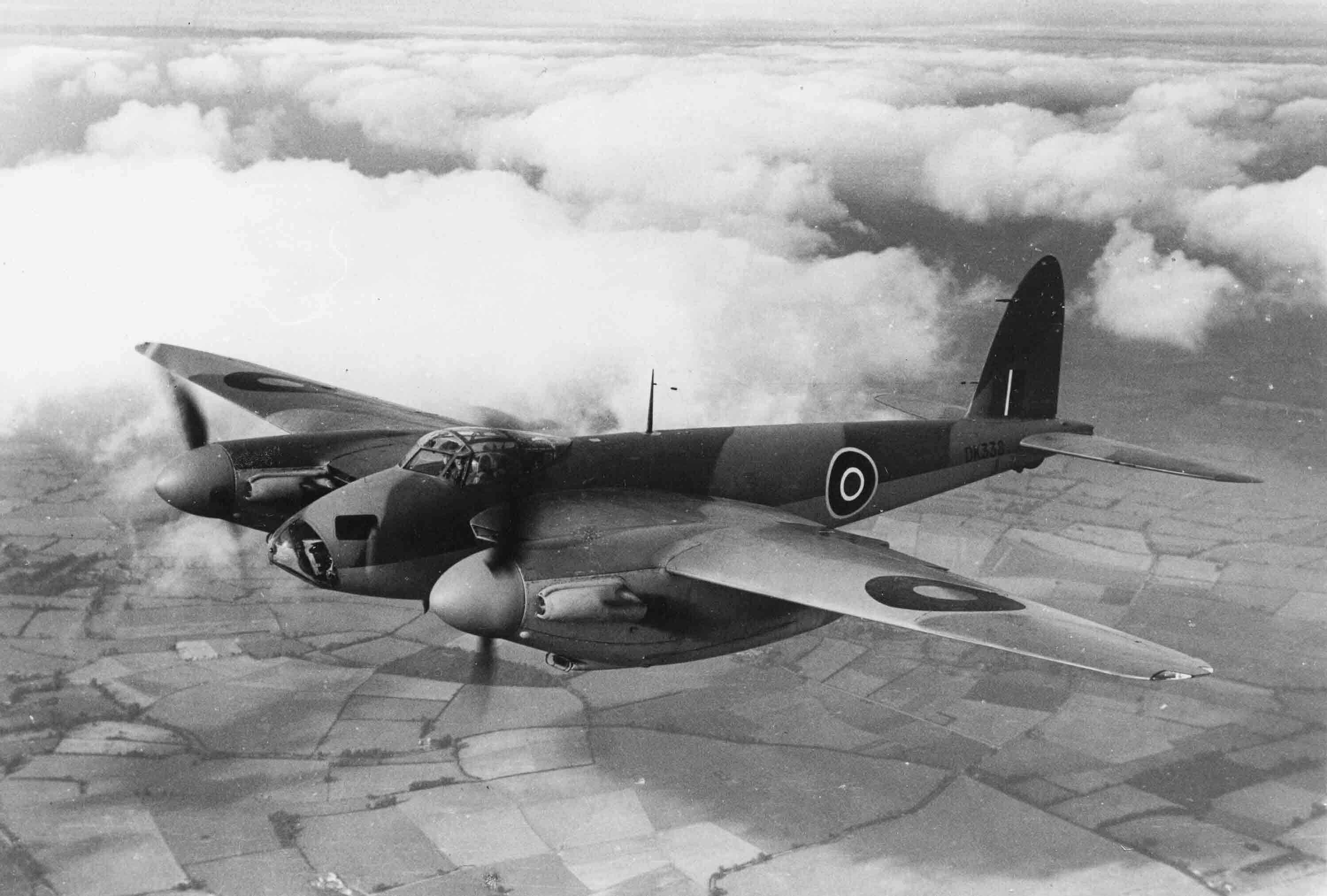 De Havilland Mosquito relied heavily on adhesives for its construction